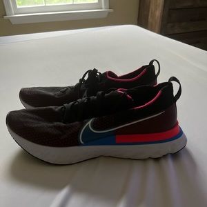 Walking shoes and Running shoes, Very comfortable